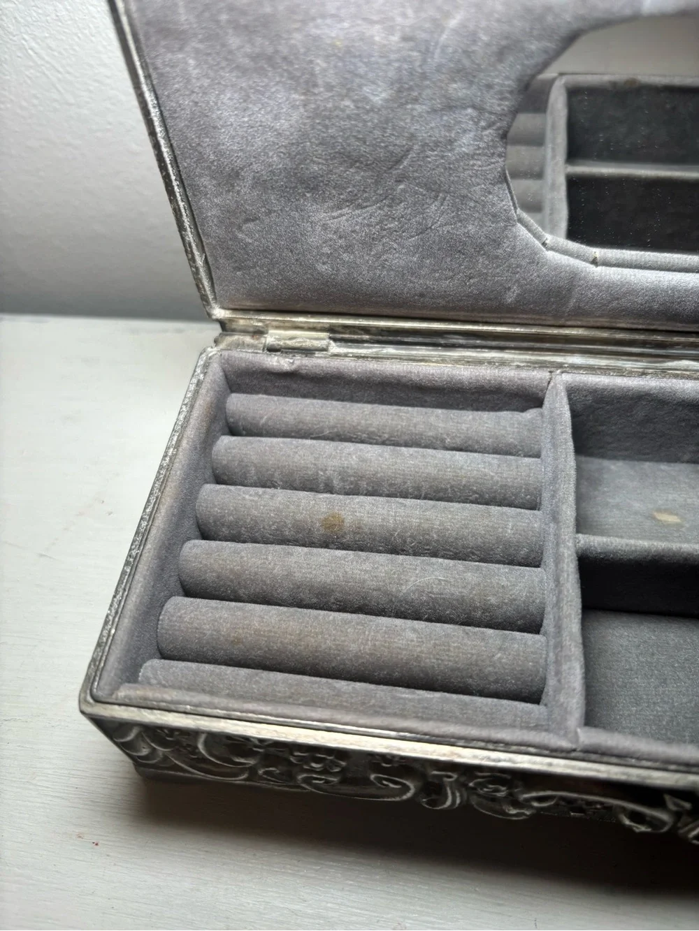 Vintage 1992 Godinger Silver Art Co. Silver-Plated Jewelry Box.